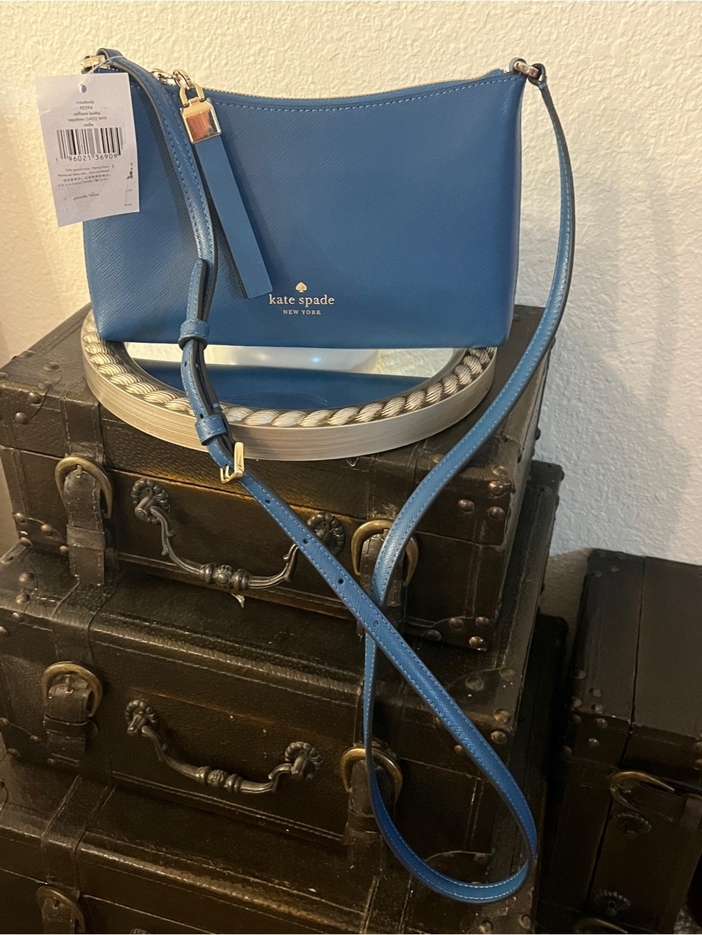 kate spade blue leather shoulder bag with gold-tone hardware